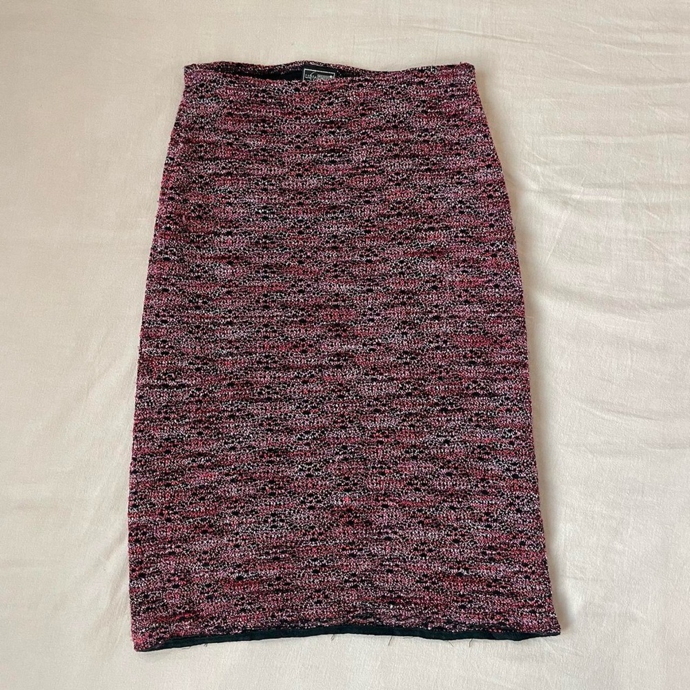 Elegant Pink and Black Tweed Skirt